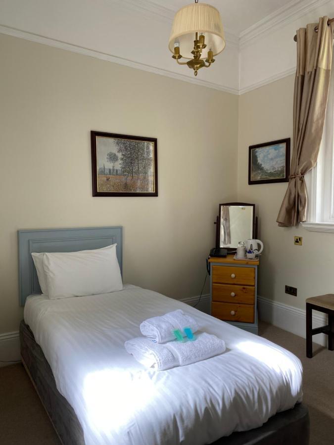 Fieldways Otel Trowbridge Dış mekan fotoğraf